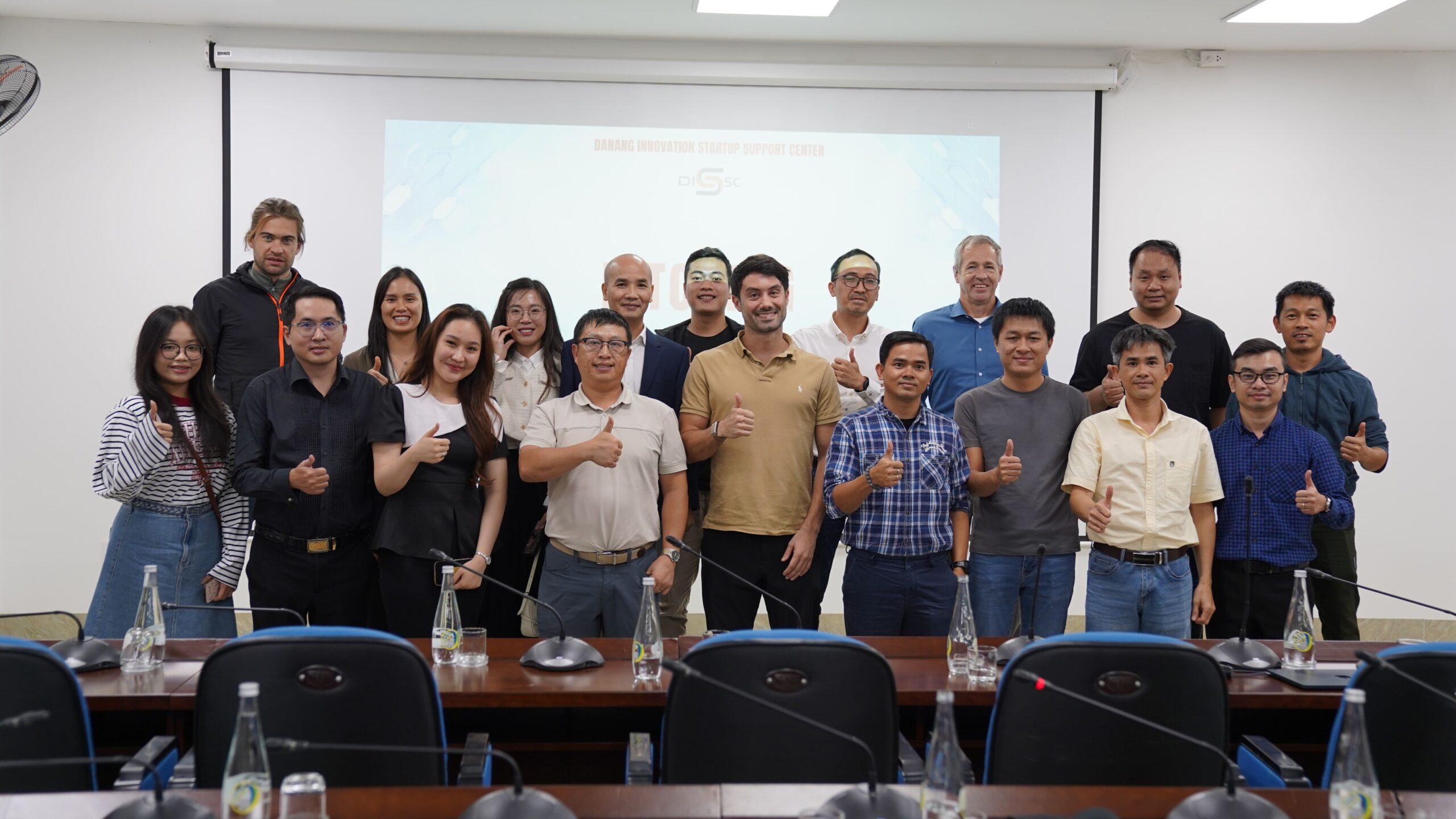 DXTech Showcases AI Innovation at Da Nang’s Startup – Investor Pitching Event 2025